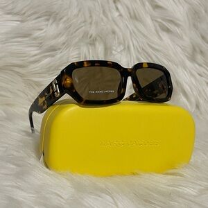 NEW Marc Jacobs Tortoise Sunglasses with Yellow Case